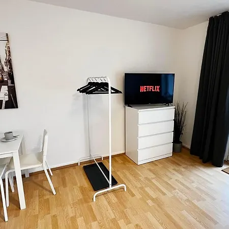 Fully-equipped With Balcony Appartement *