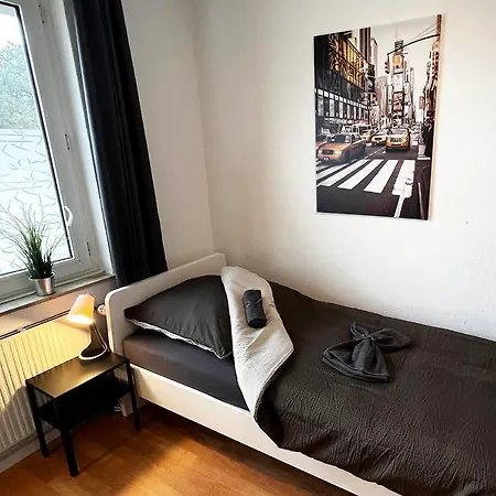 Fully-equipped With Balcony Apartamento